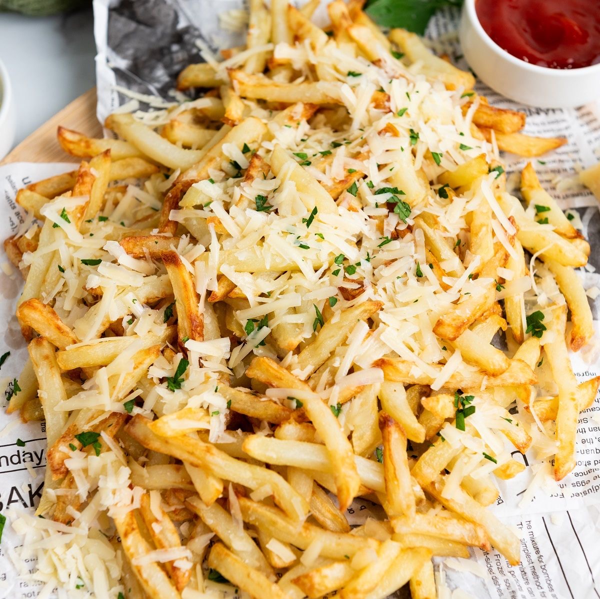 PARMESANLI VE TRÜFLÜ PATATES KIZARTMASI